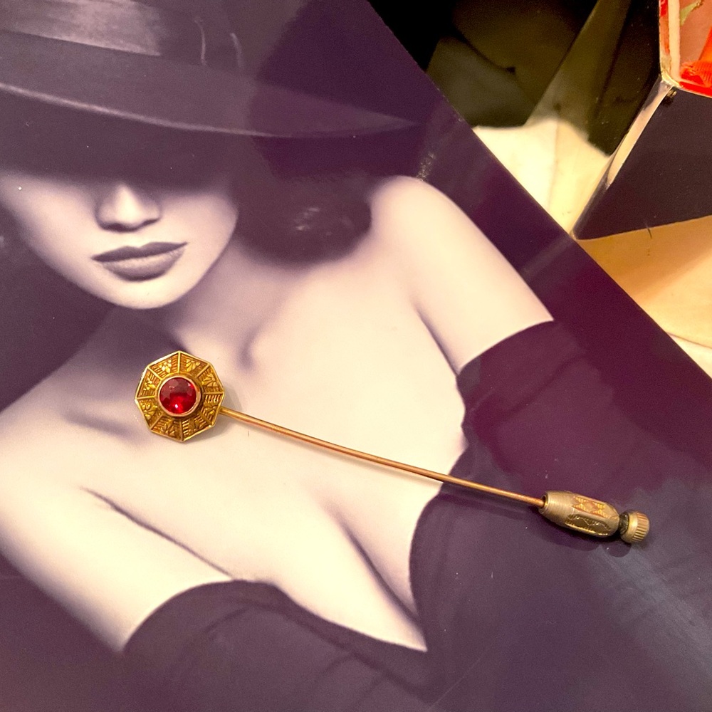 ANTIQUE 1900s RUBY 10K ART NOUVEAU ERA VICTORIAN LAPEL, HAT PIN